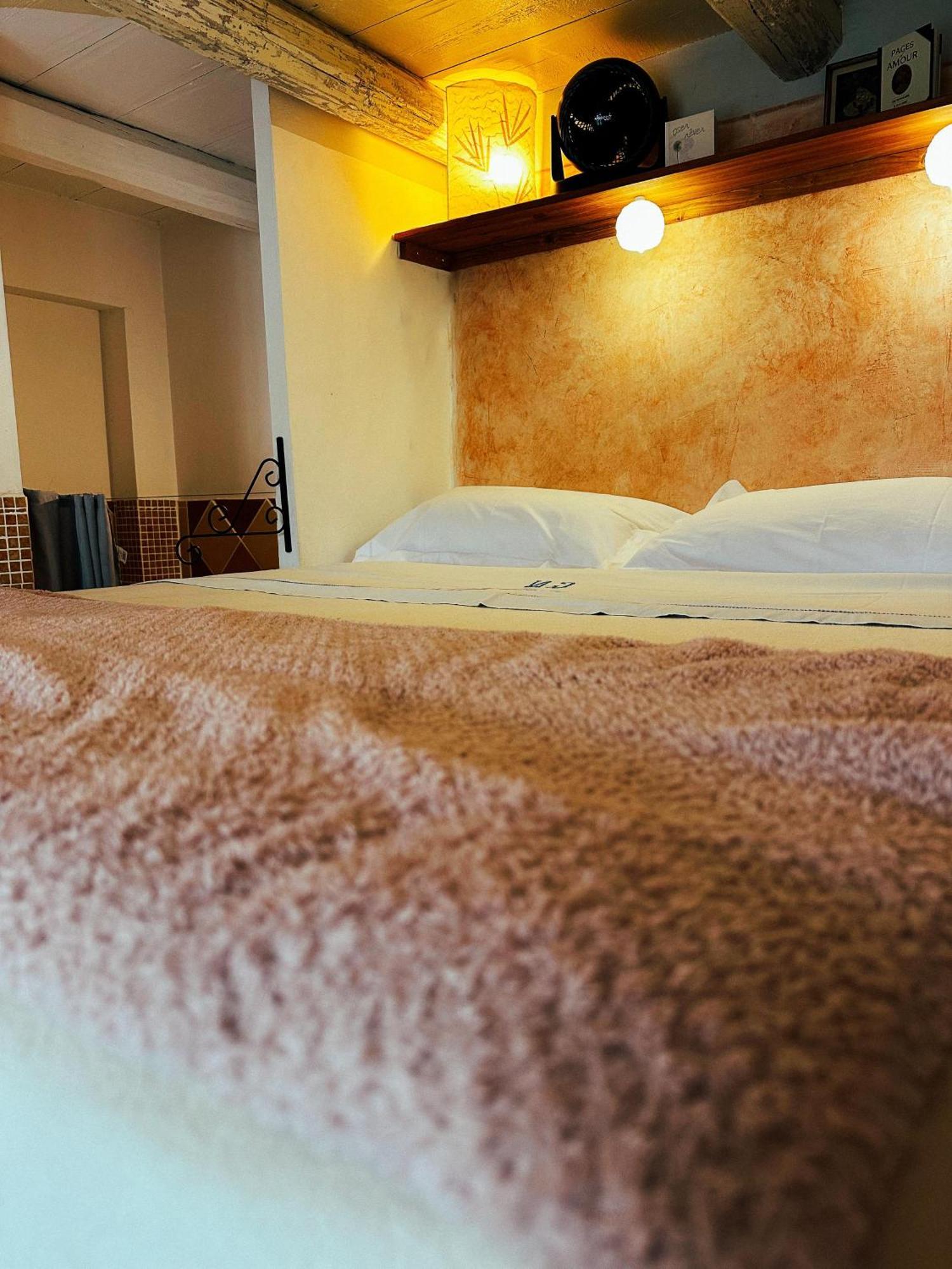 Homestay Casaluna, Dans Maison De Village *